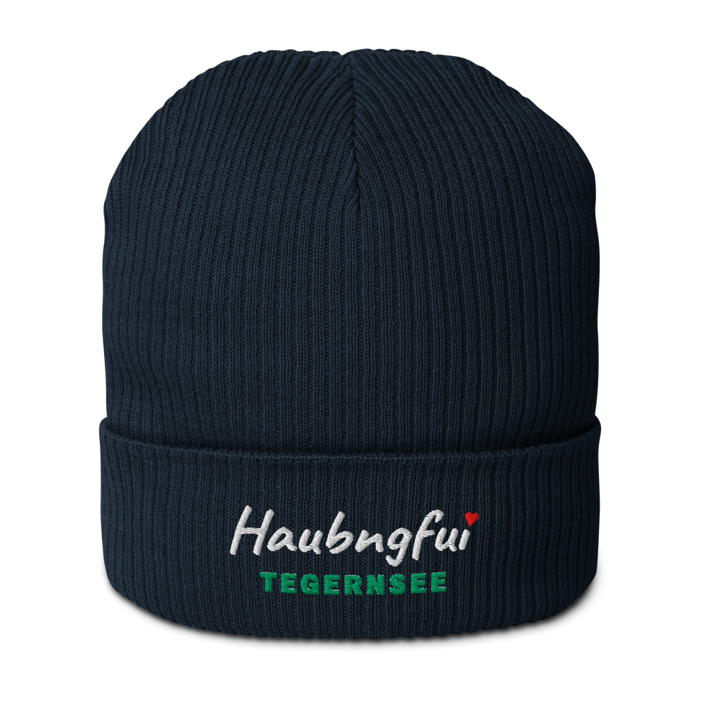 Gestrickte Beanie NELSON mit gesticktem Haubngfui-Schriftzug und Seename Tegernsee in See-Grün